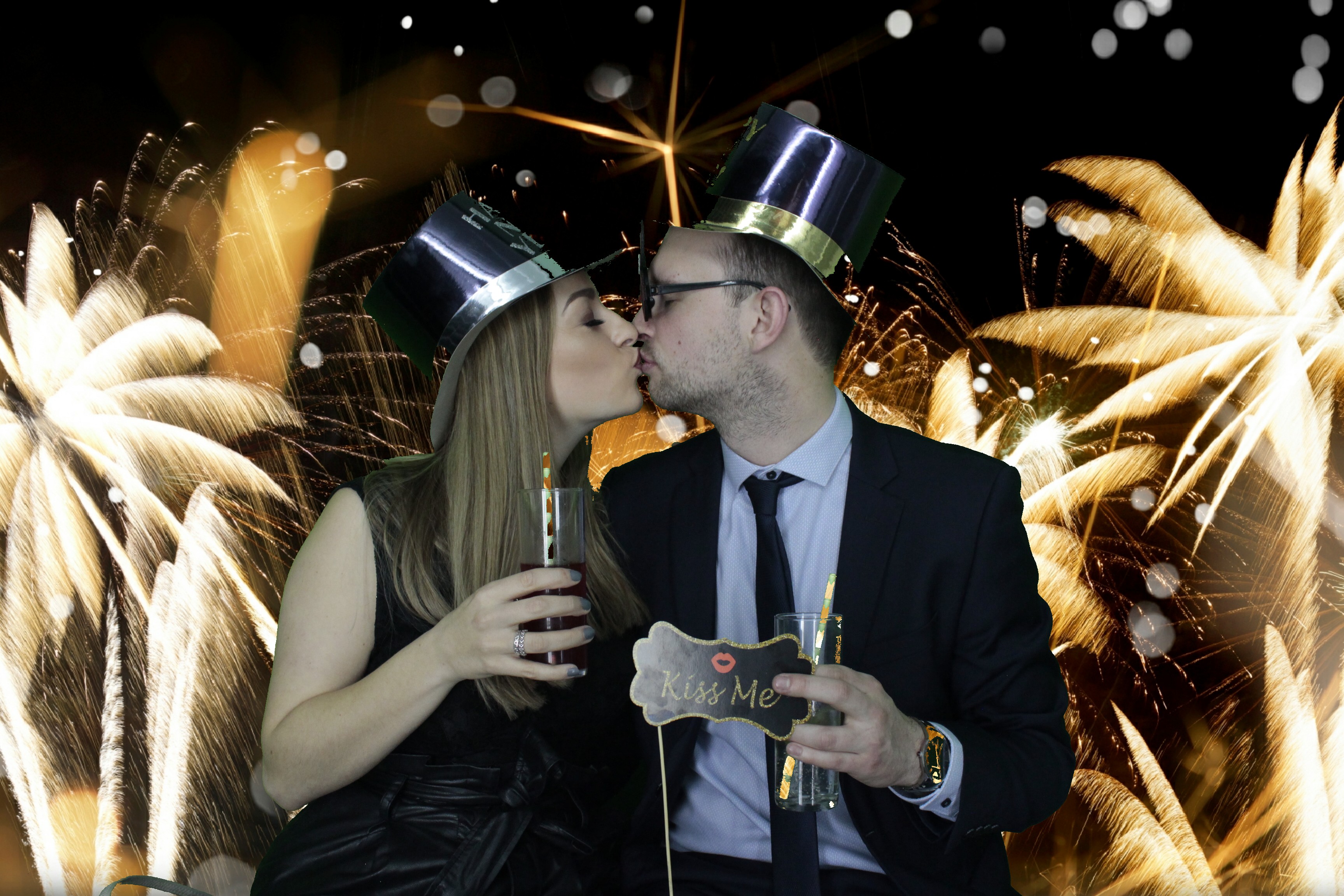 NYE Party | View more photos from the event at gallery.myphotoboothexperience.co.uk/u/MyPhotoBoothExperienceLtd/NYE-Party